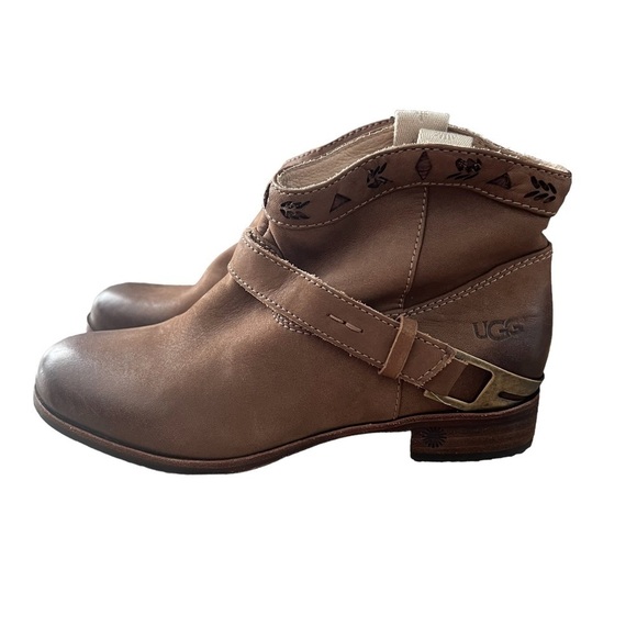 UGG Austin Women's 3179 Brown Leather Cowboy Ankle Boots Size 5 - Picture 1 of 10